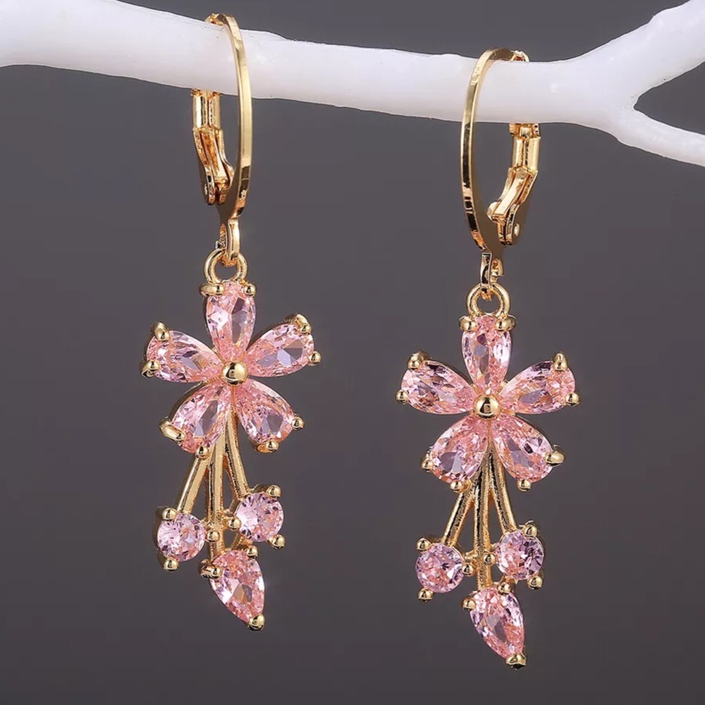 🌸 10k Gold Plated CZ Diamond Flower Drop Dangle Earrings